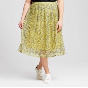 NWT who what wear high waisted pleated skirt